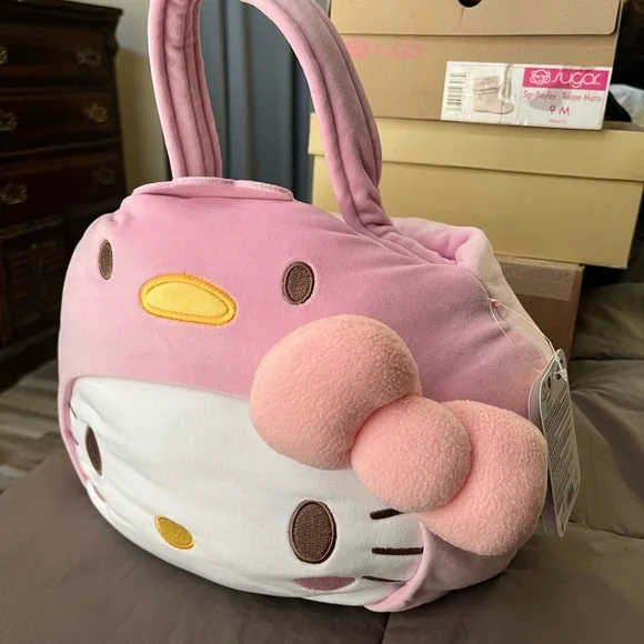 Hello Kitty Pink and White Mini Basket - Picture 2 of 4